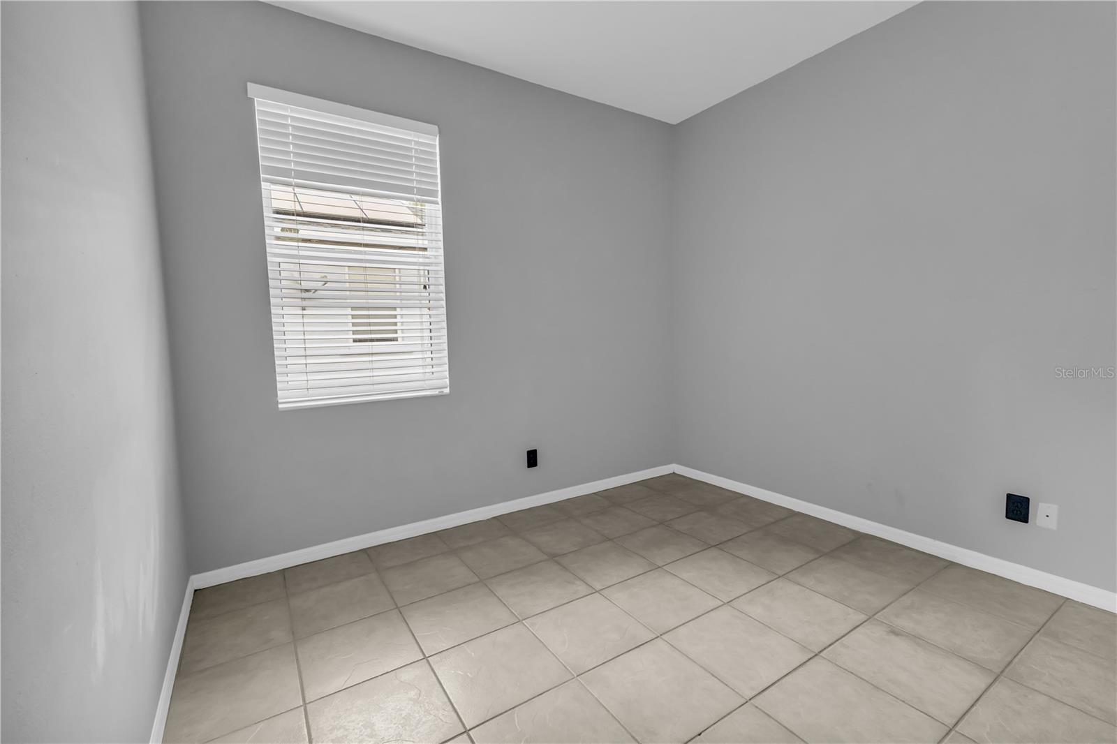 THE OAKS AT WOODLAND PARK PH 2 - Residential Lease