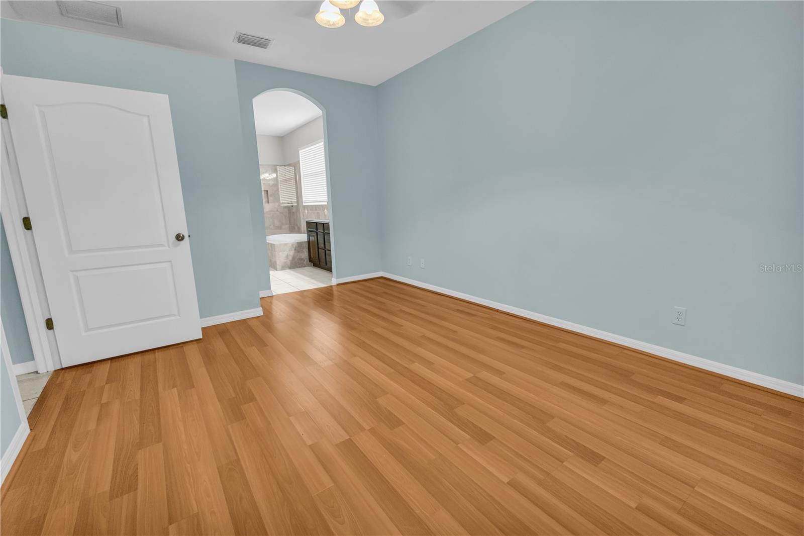 THE OAKS AT WOODLAND PARK PH 2 - Residential Lease