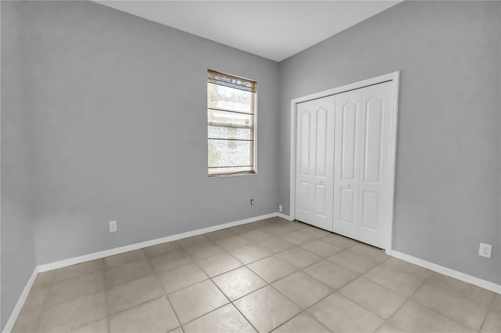 THE OAKS AT WOODLAND PARK PH 2 - Residential Lease