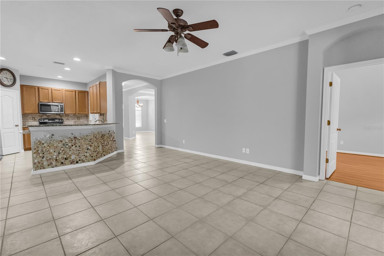 THE OAKS AT WOODLAND PARK PH 2 - Residential Lease