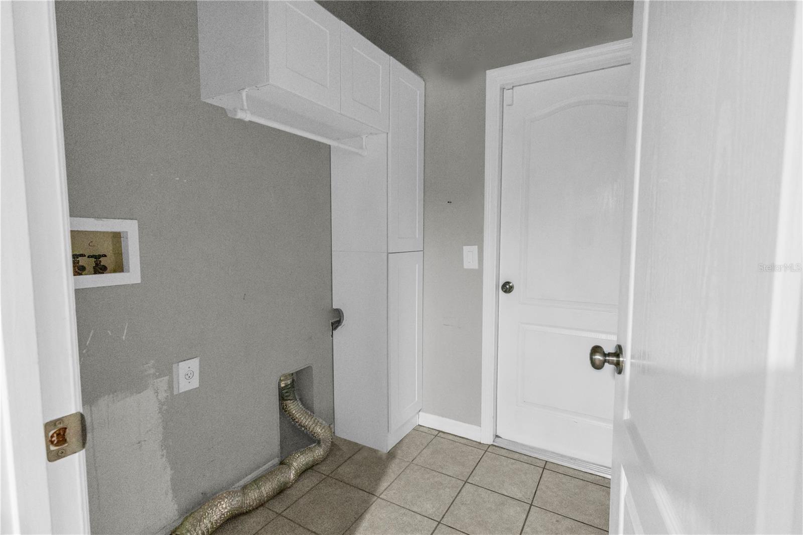 THE OAKS AT WOODLAND PARK PH 2 - Residential Lease