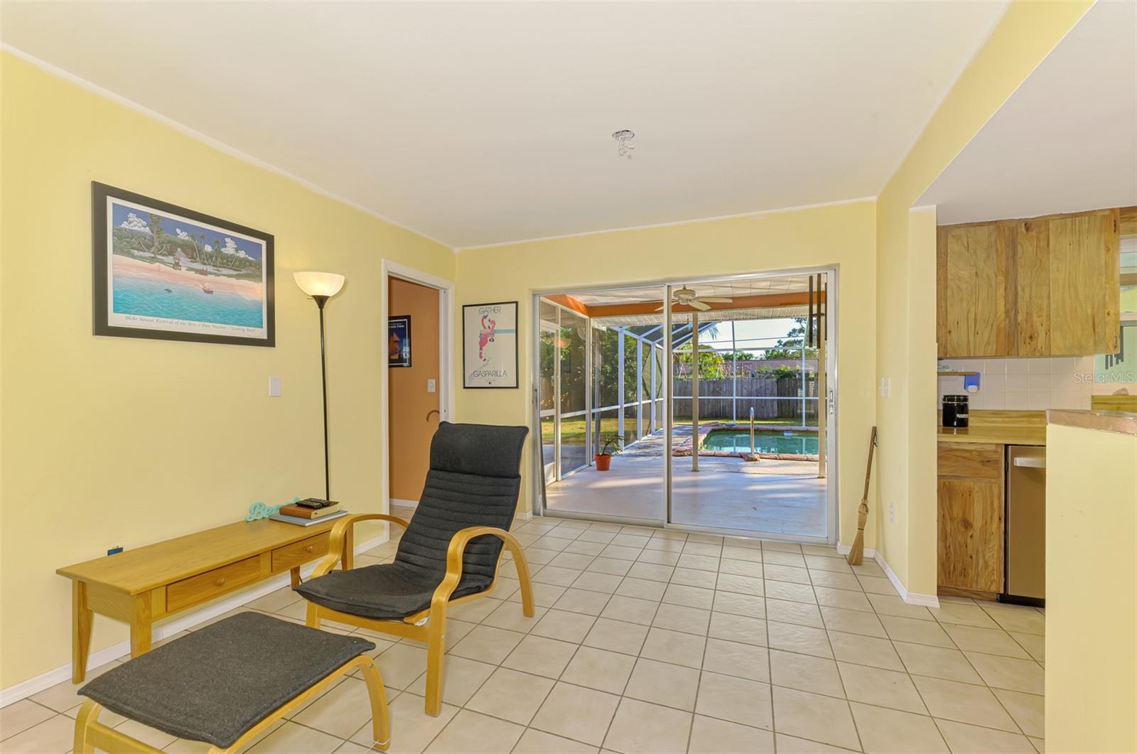 COLONIAL TERRACE - Residential