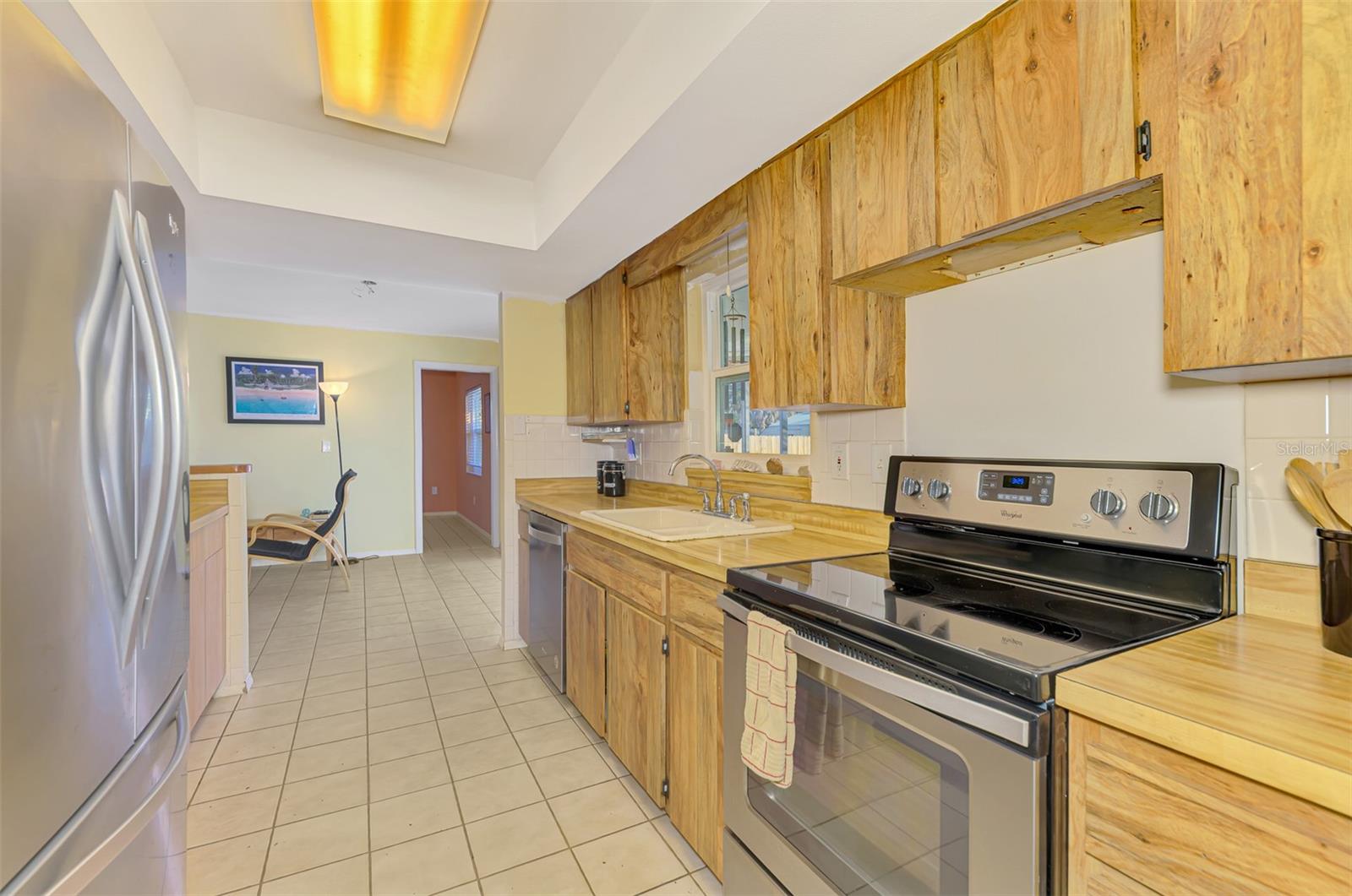 COLONIAL TERRACE - Residential