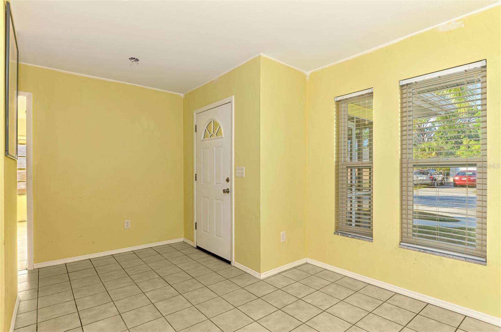 COLONIAL TERRACE - Residential