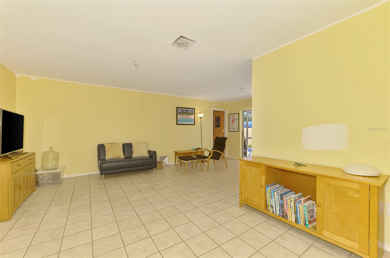 COLONIAL TERRACE - Residential