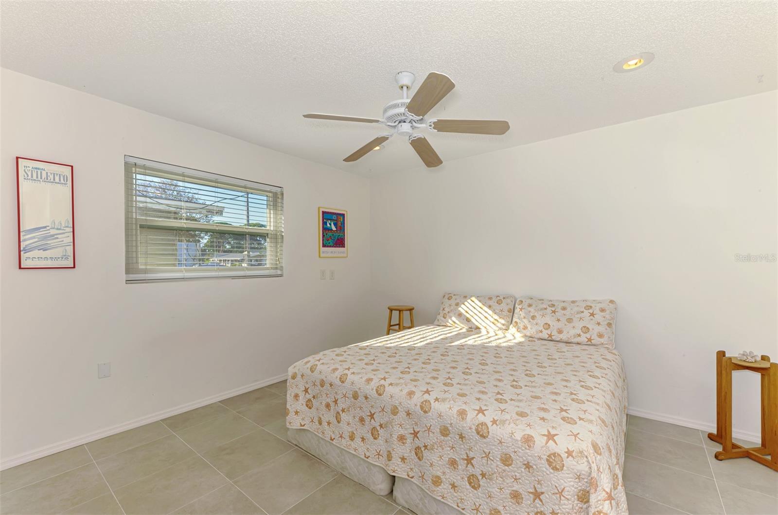 COLONIAL TERRACE - Residential