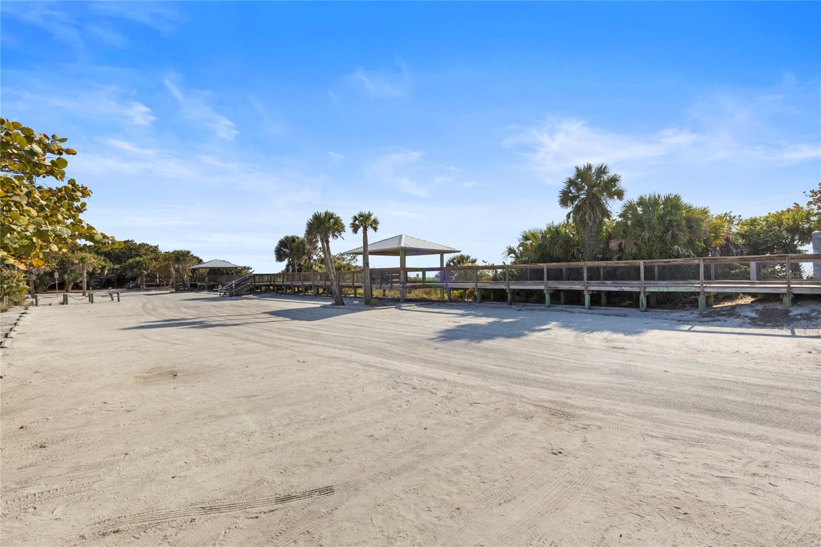 BAY OAKS ESTATES - Residential