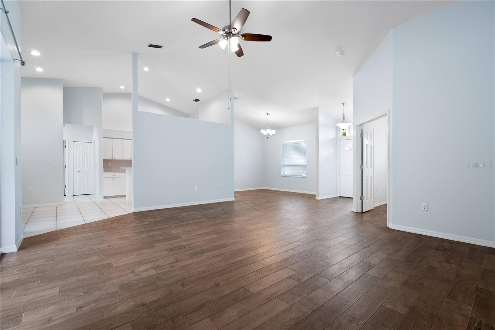 BAY OAKS ESTATES - Residential