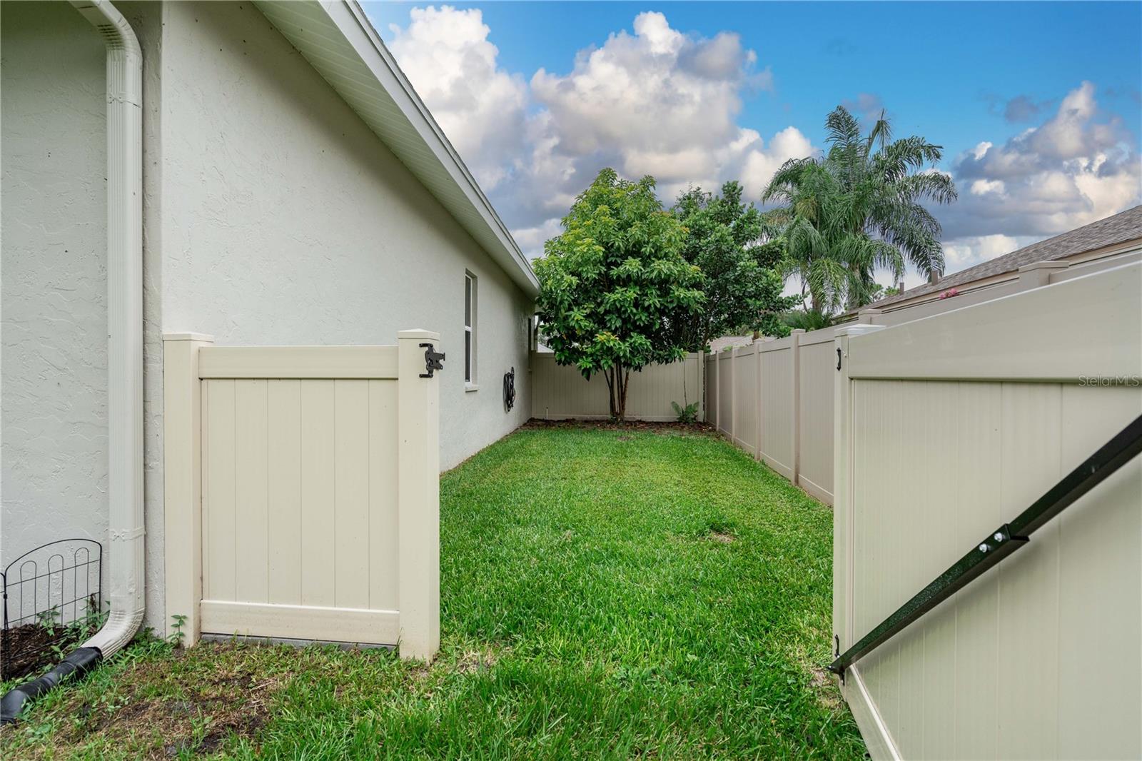 BAY OAKS ESTATES - Residential