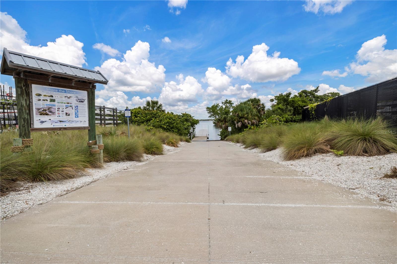 BAY OAKS ESTATES - Residential