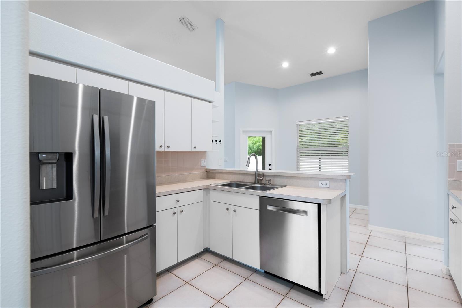 BAY OAKS ESTATES - Residential