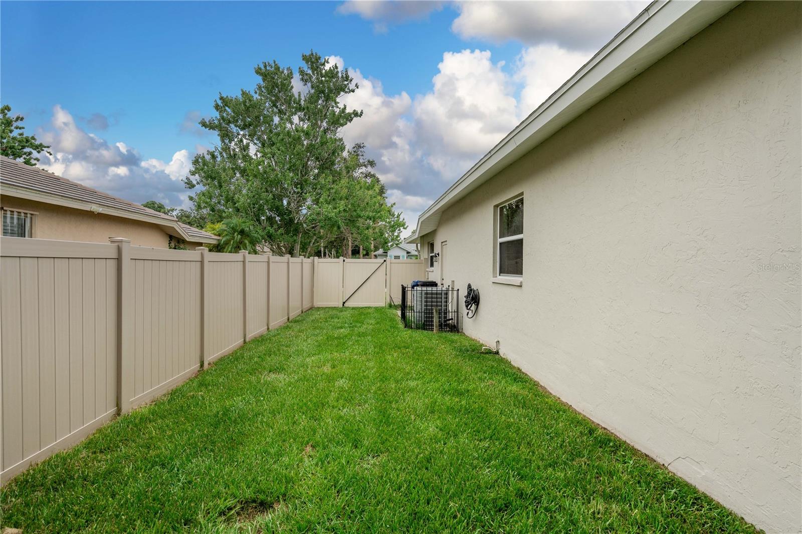 BAY OAKS ESTATES - Residential