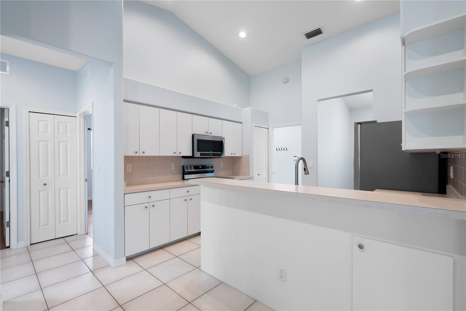 BAY OAKS ESTATES - Residential