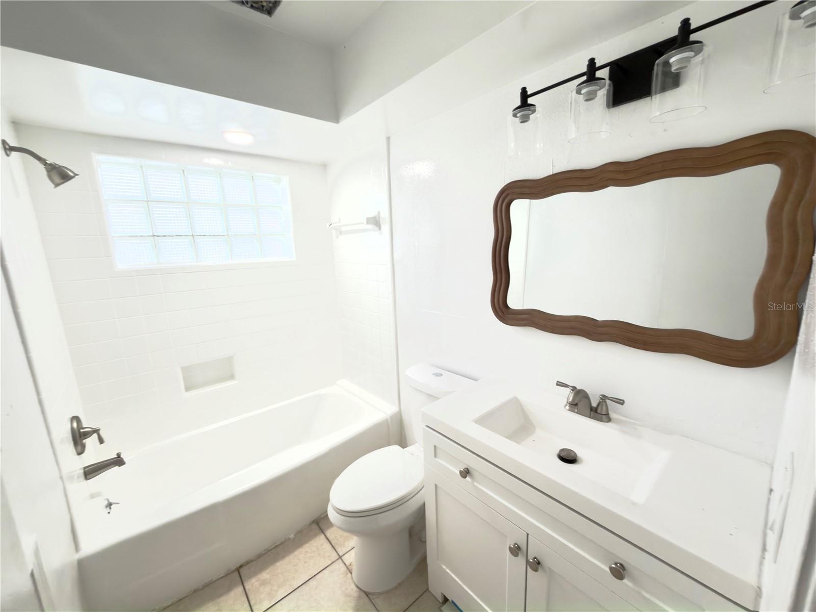 ENGLISH ESTATES UNIT 2 - Residential Lease