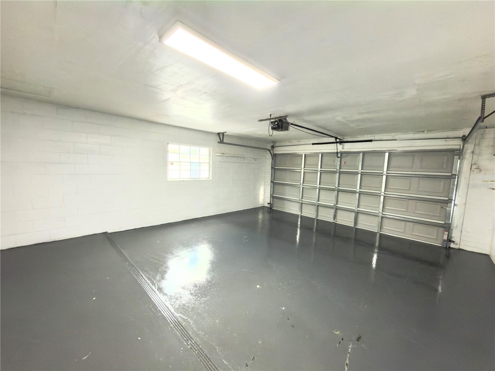 ENGLISH ESTATES UNIT 2 - Residential Lease