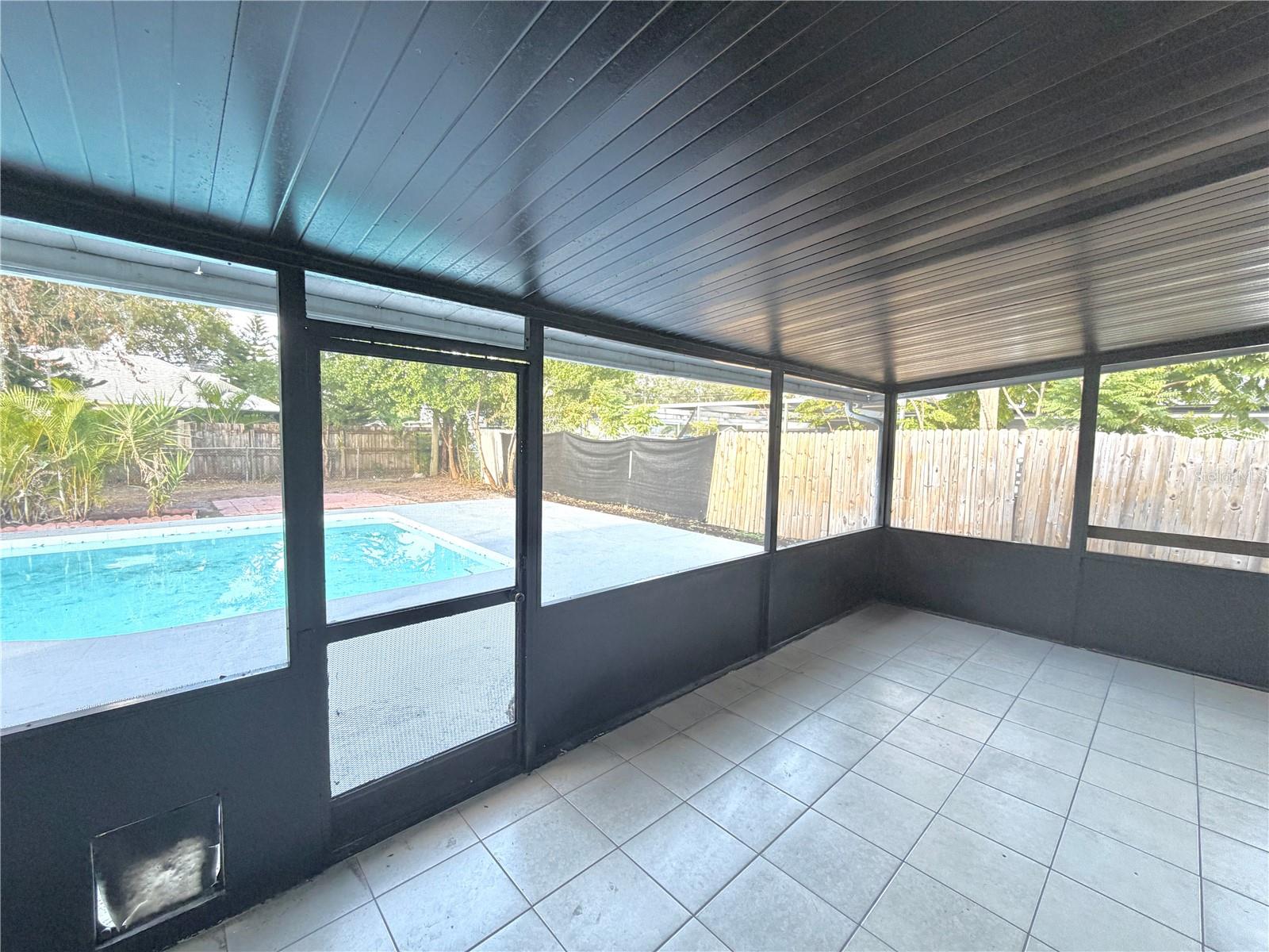 ENGLISH ESTATES UNIT 2 - Residential Lease