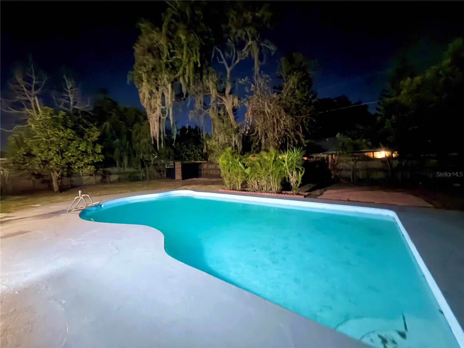 ENGLISH ESTATES UNIT 2 - Residential Lease