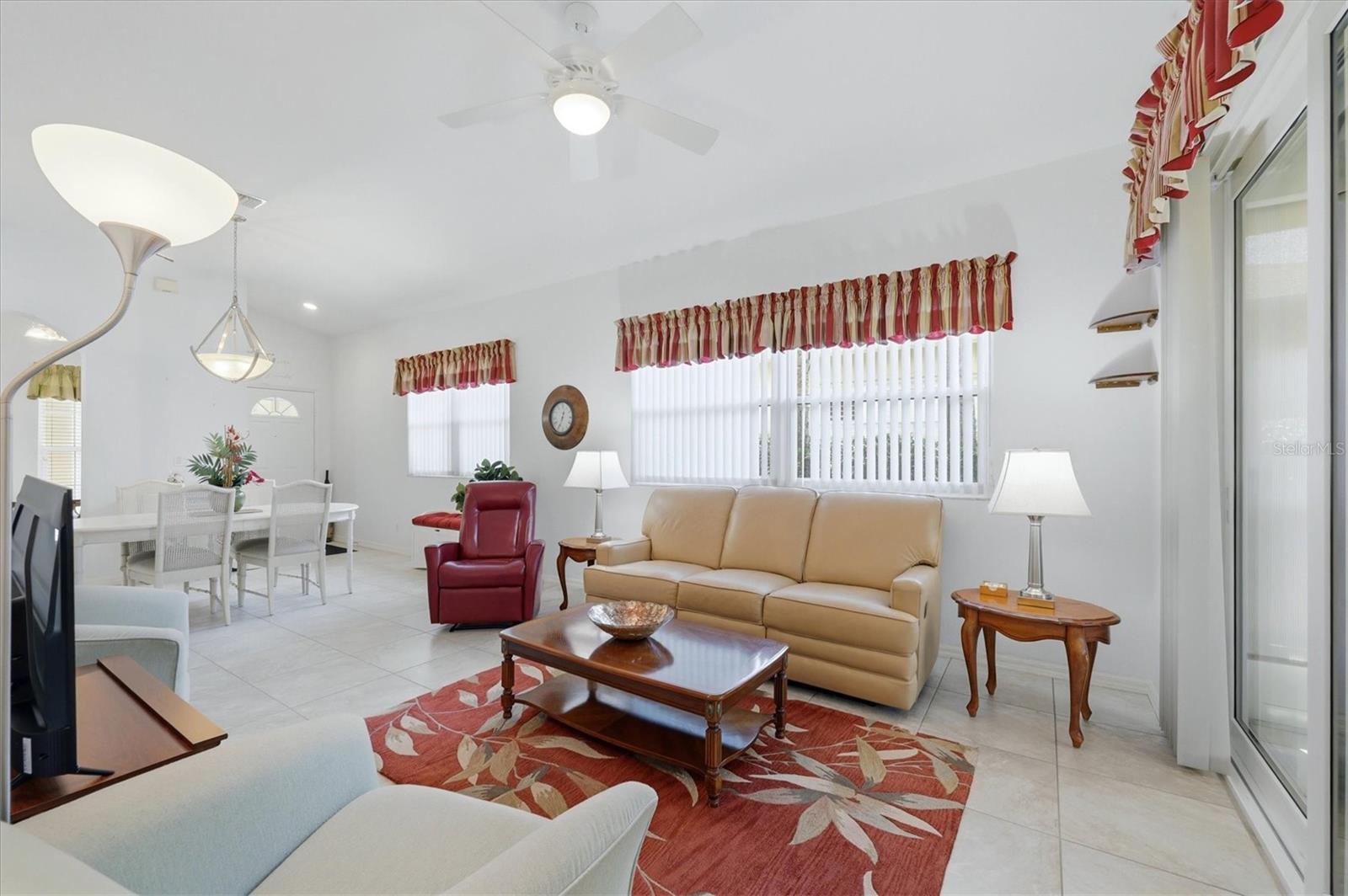 FOUNTAIN VIEW - Residential