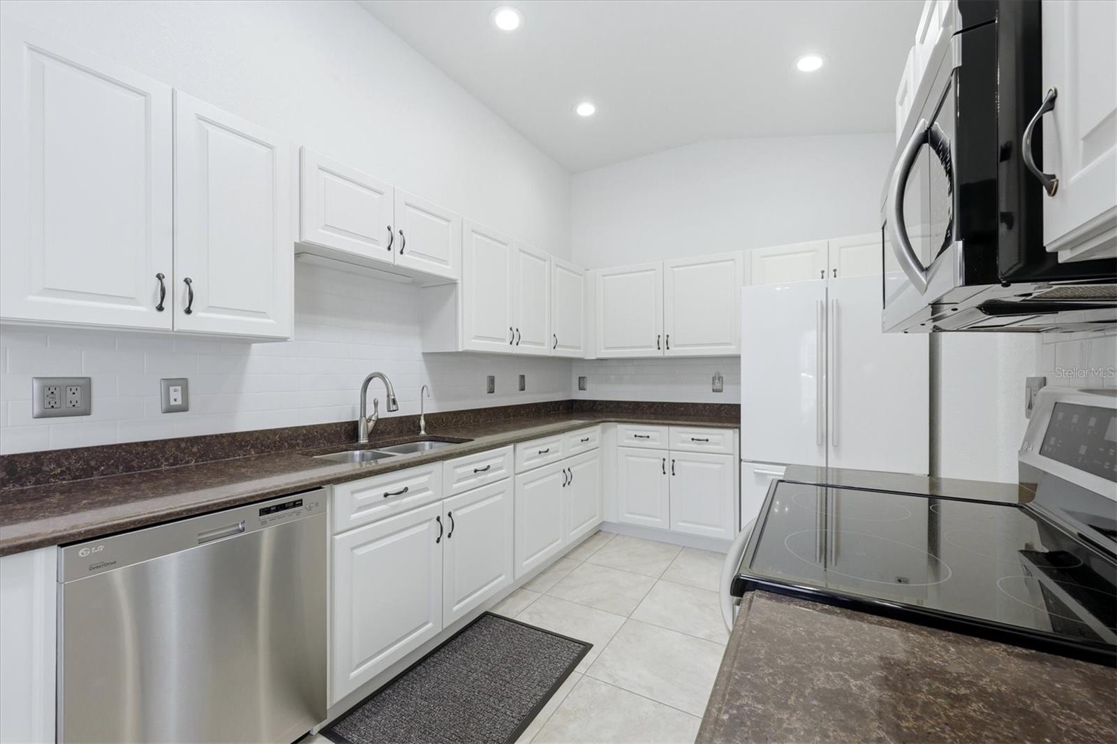 FOUNTAIN VIEW - Residential