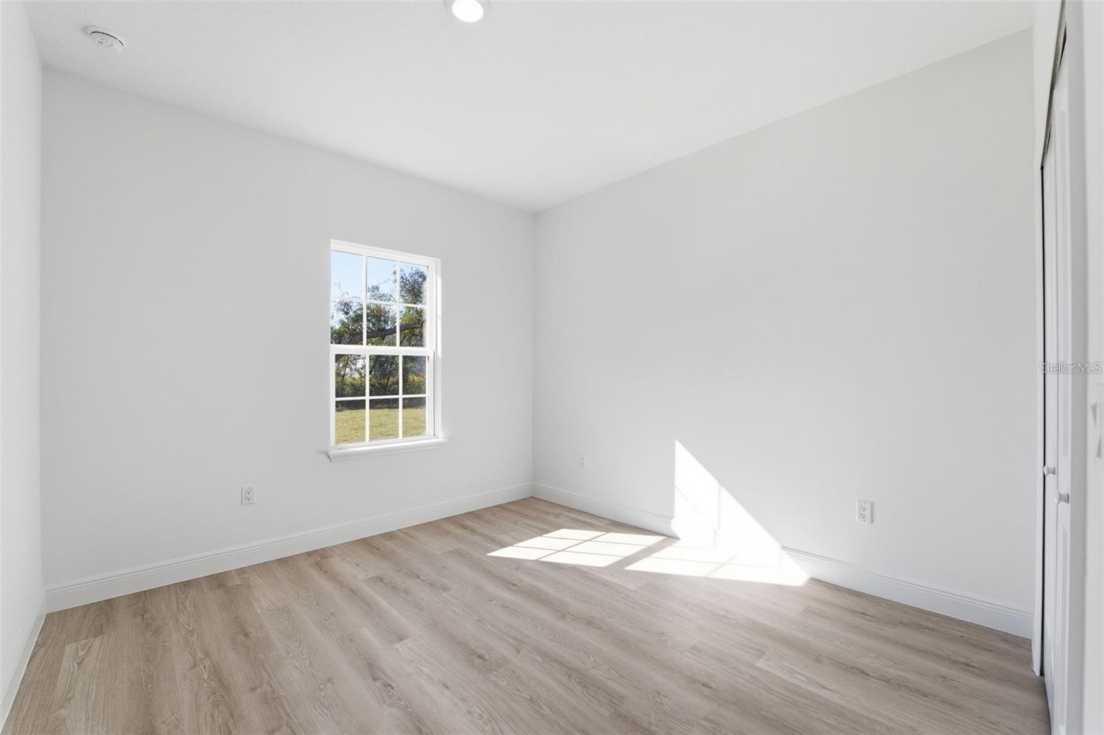 MARION OAKS UN 01 - Residential Lease