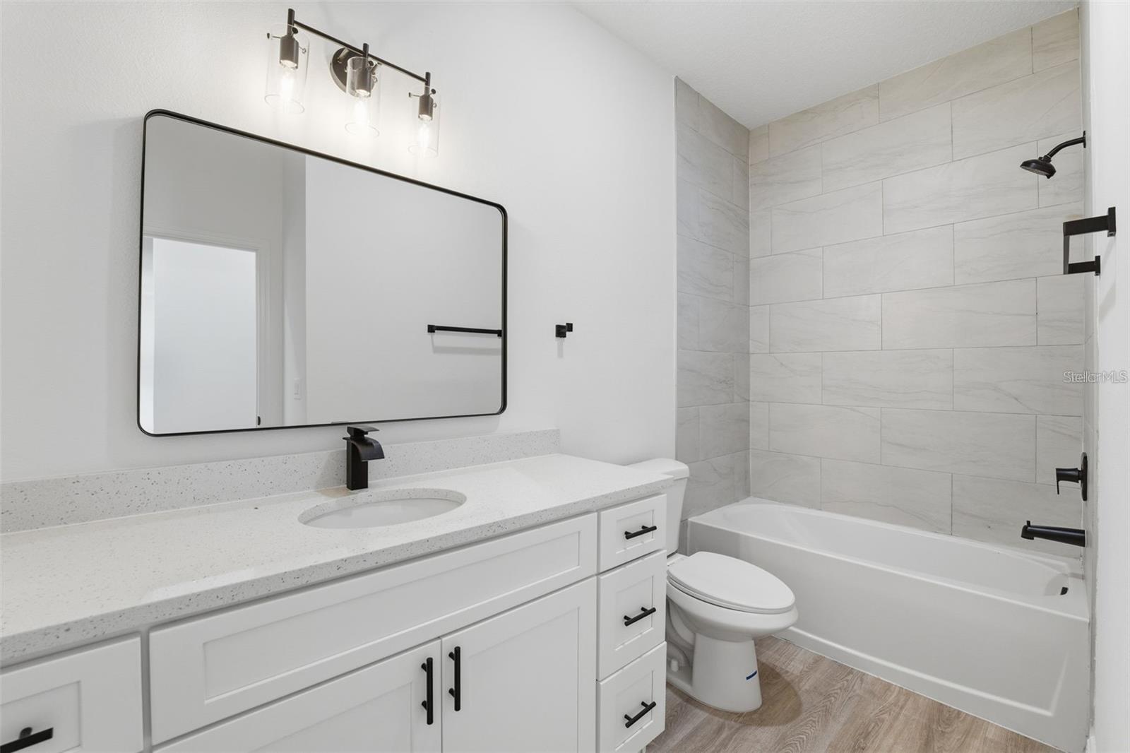 MARION OAKS UN 01 - Residential Lease