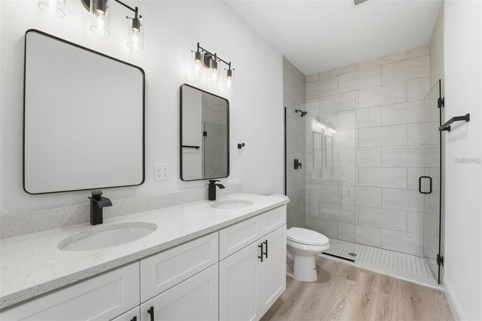 MARION OAKS UN 01 - Residential Lease