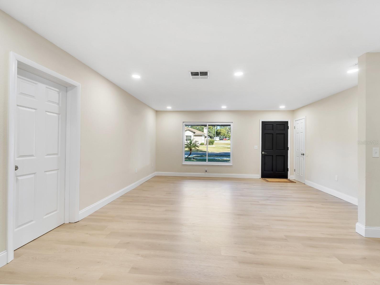 EASY ACRES - Residential