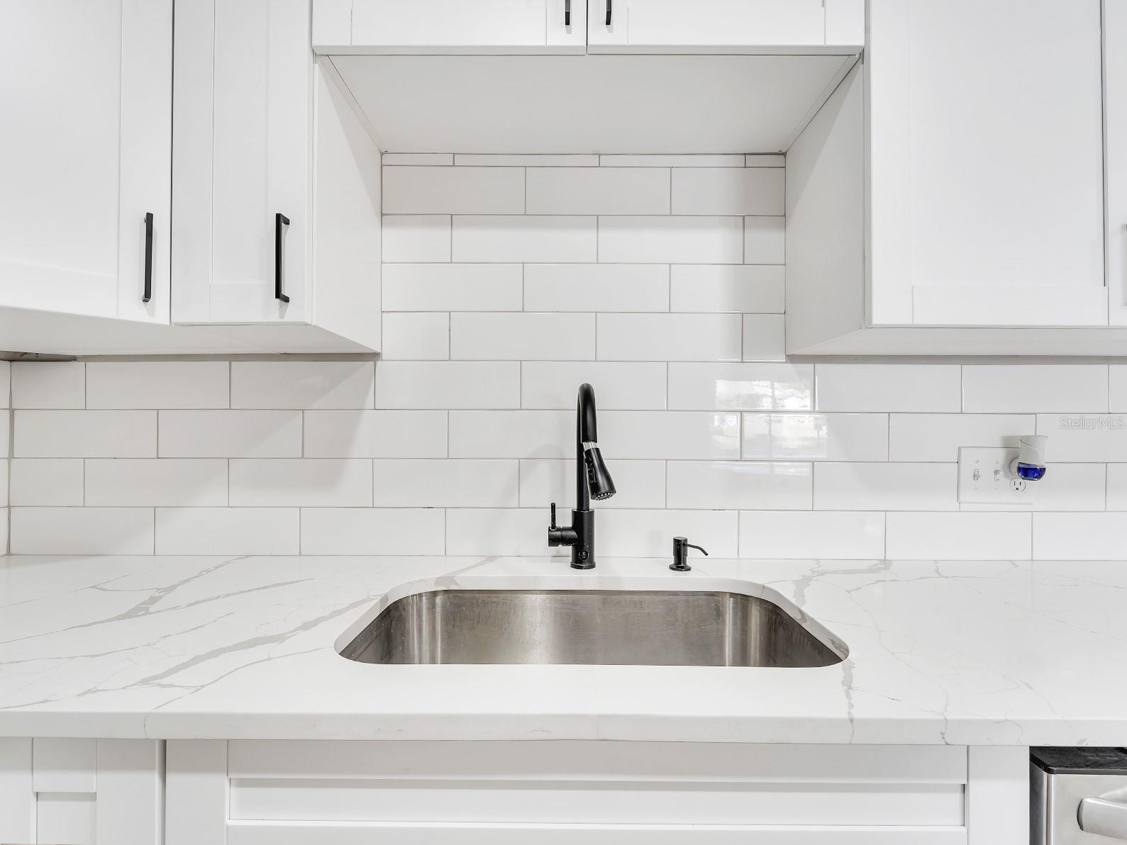 EASY ACRES - Residential