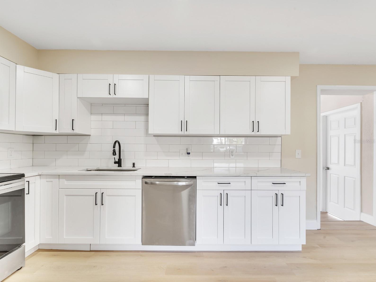 EASY ACRES - Residential