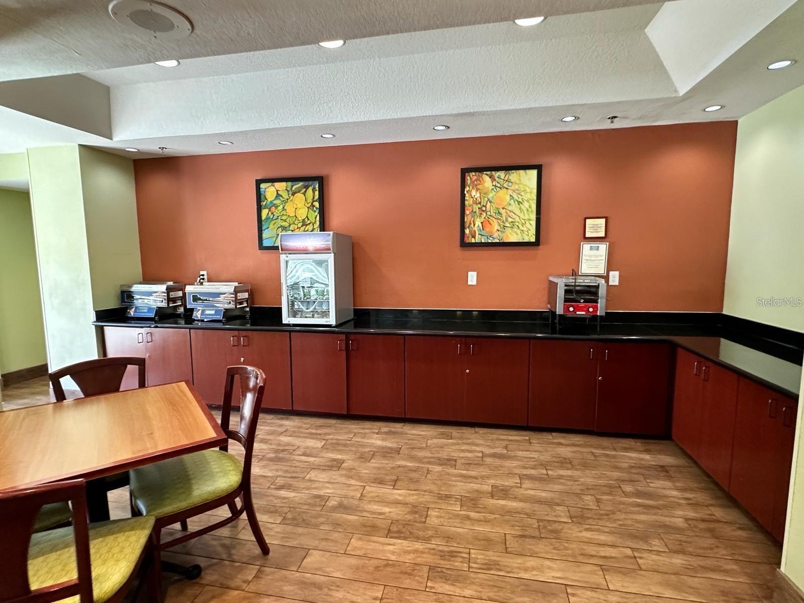 MERIDIAN PALMS COMM CONDO - Residential