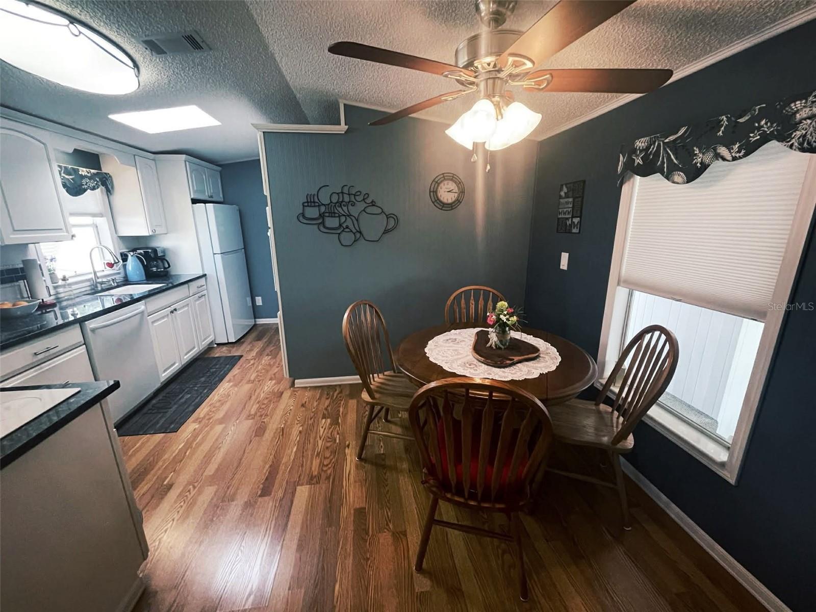 HOLIDAY PARK - Residential