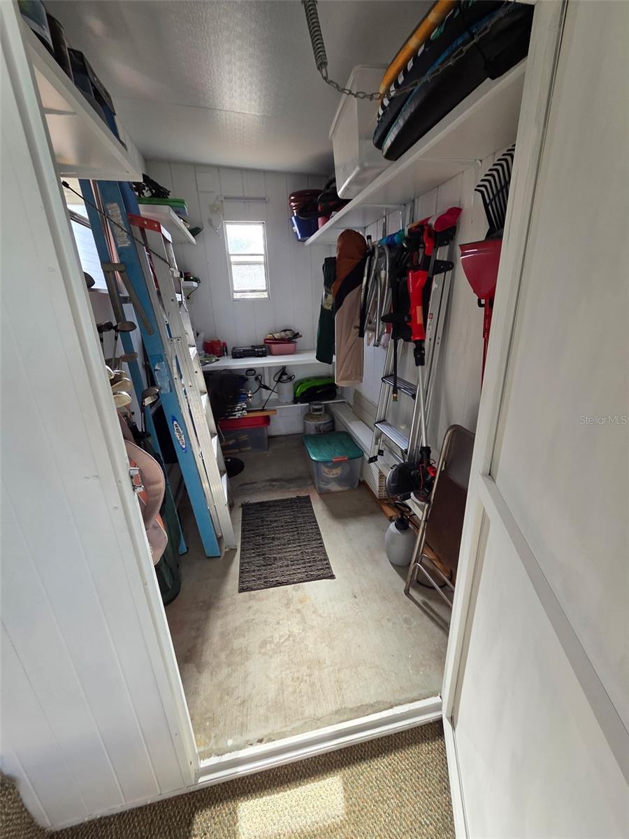 HOLIDAY PARK - Residential