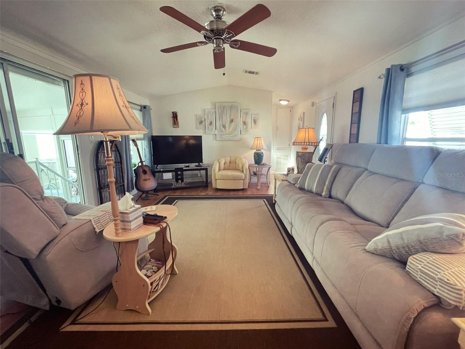 HOLIDAY PARK - Residential