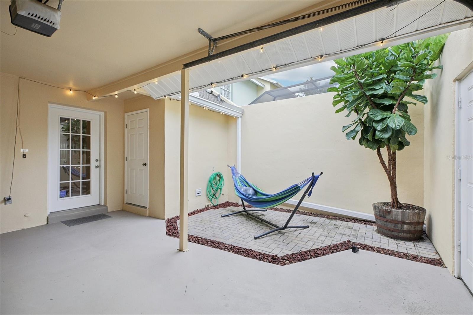 CHARLES TOWNE - Residential