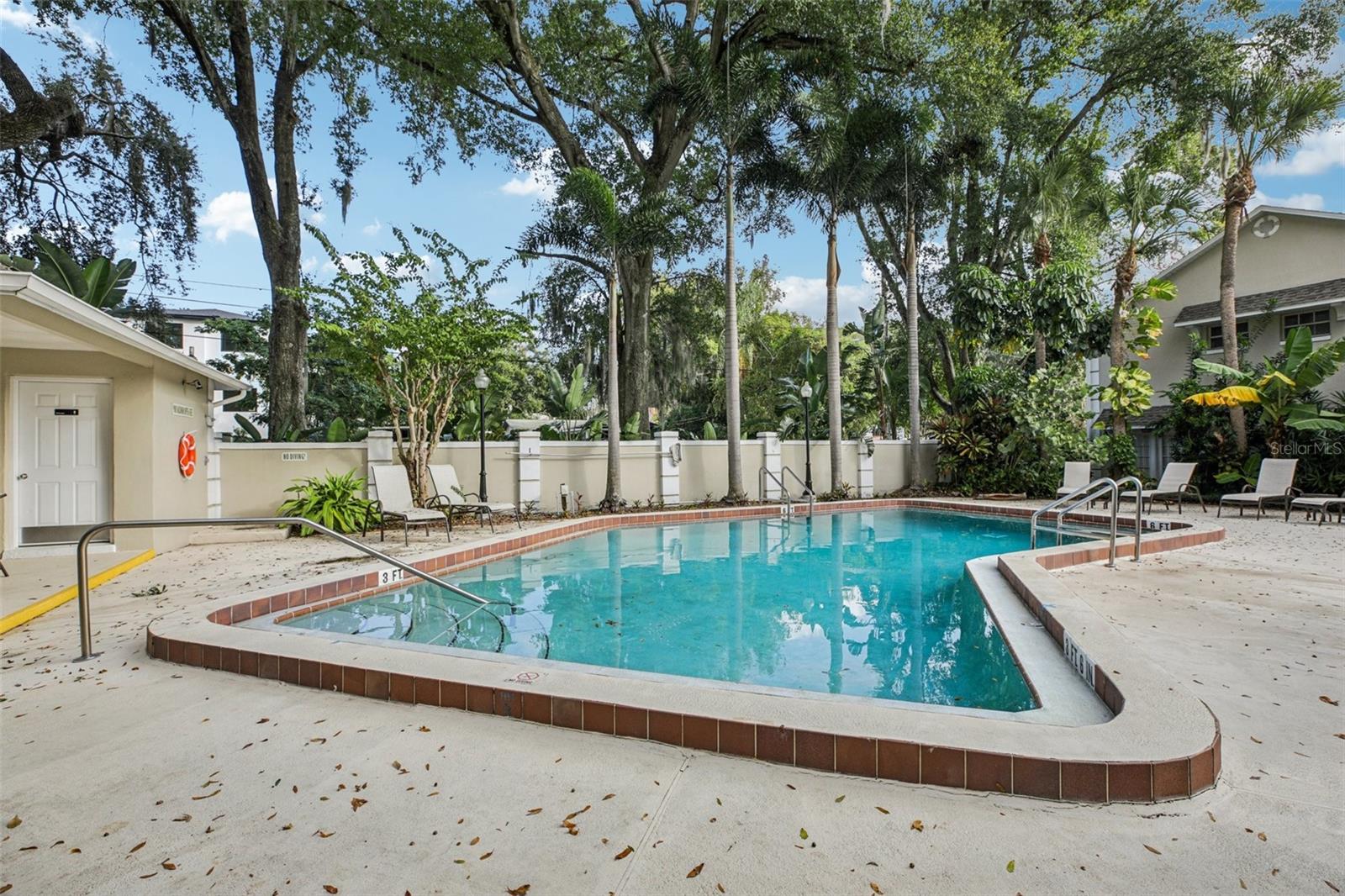 CHARLES TOWNE - Residential