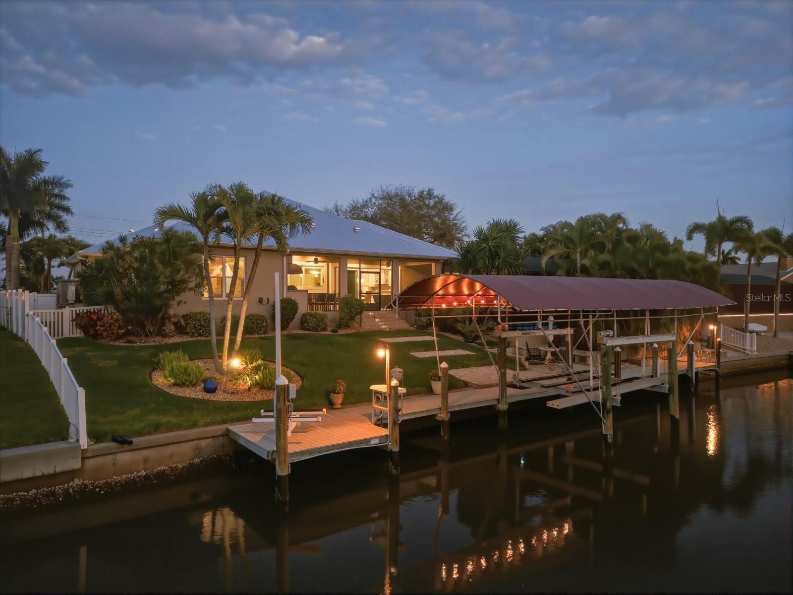 4916 CORAL BOULEVARD