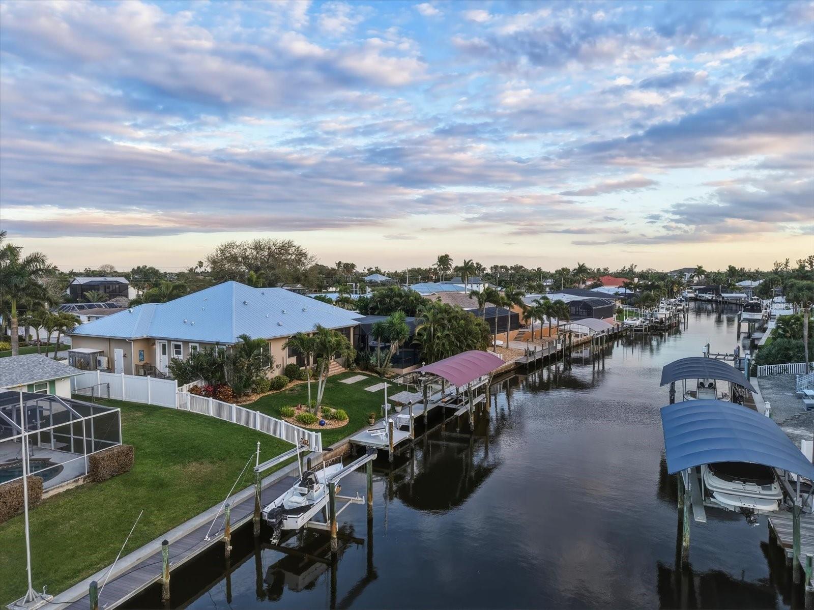 4916 CORAL BOULEVARD