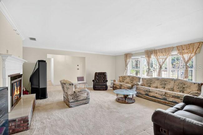 348 SUMMERVILLE LANE