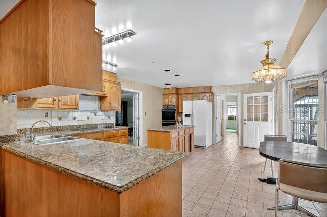 SEMINOLE ESTATES - Residential