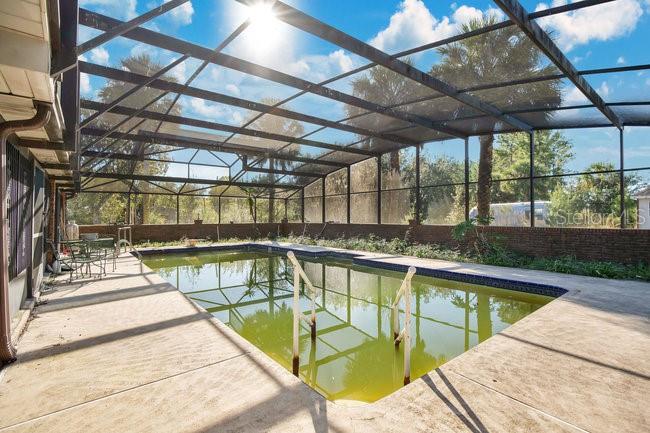 SEMINOLE ESTATES - Residential