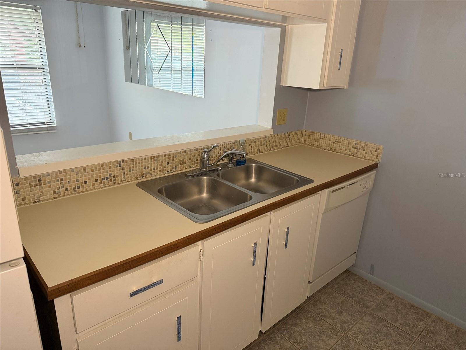 INDIGO WOODS EAST CONDO PH 01 - Residential