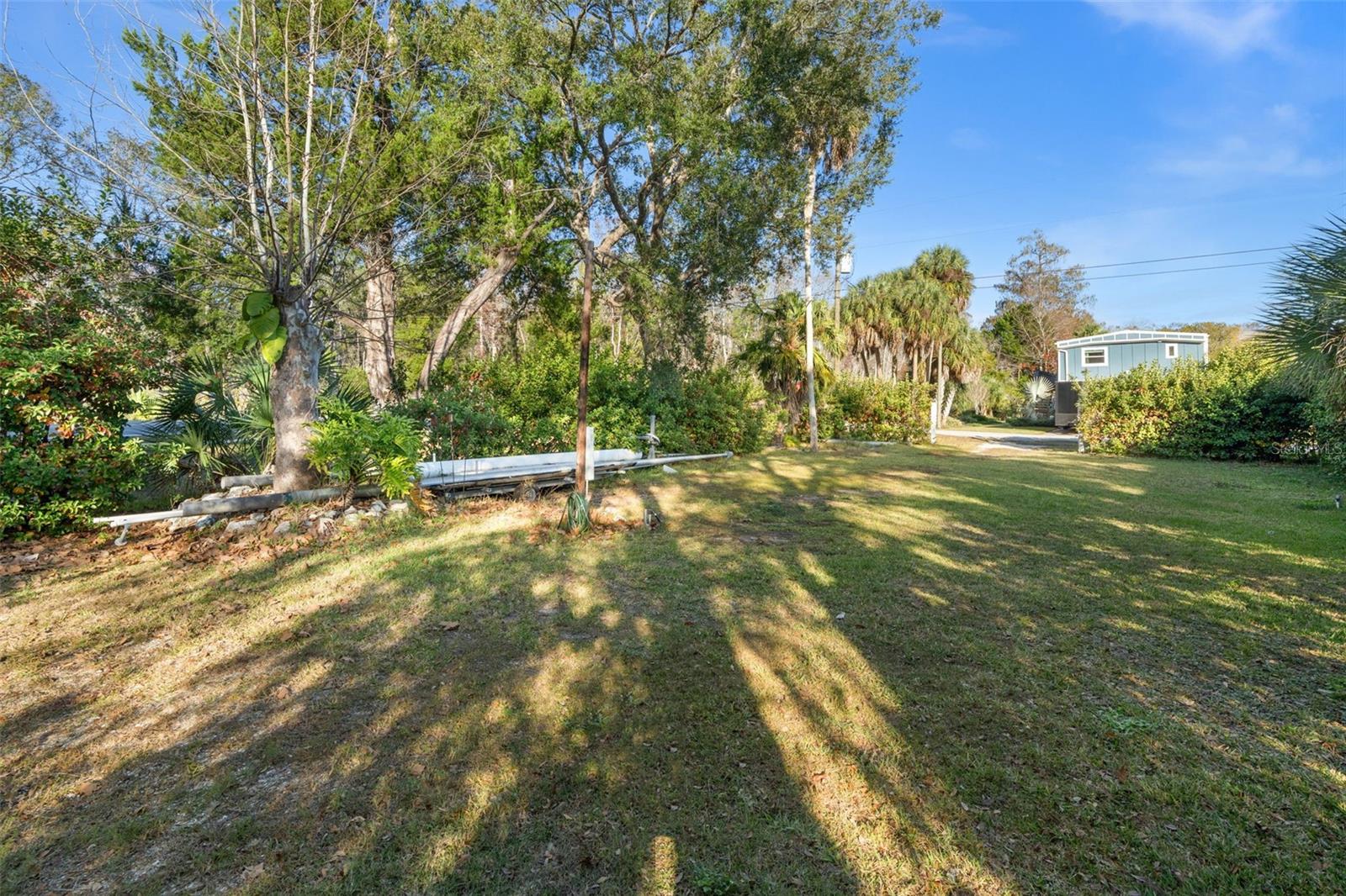 WEEKI WACHEE GARDENS - Land