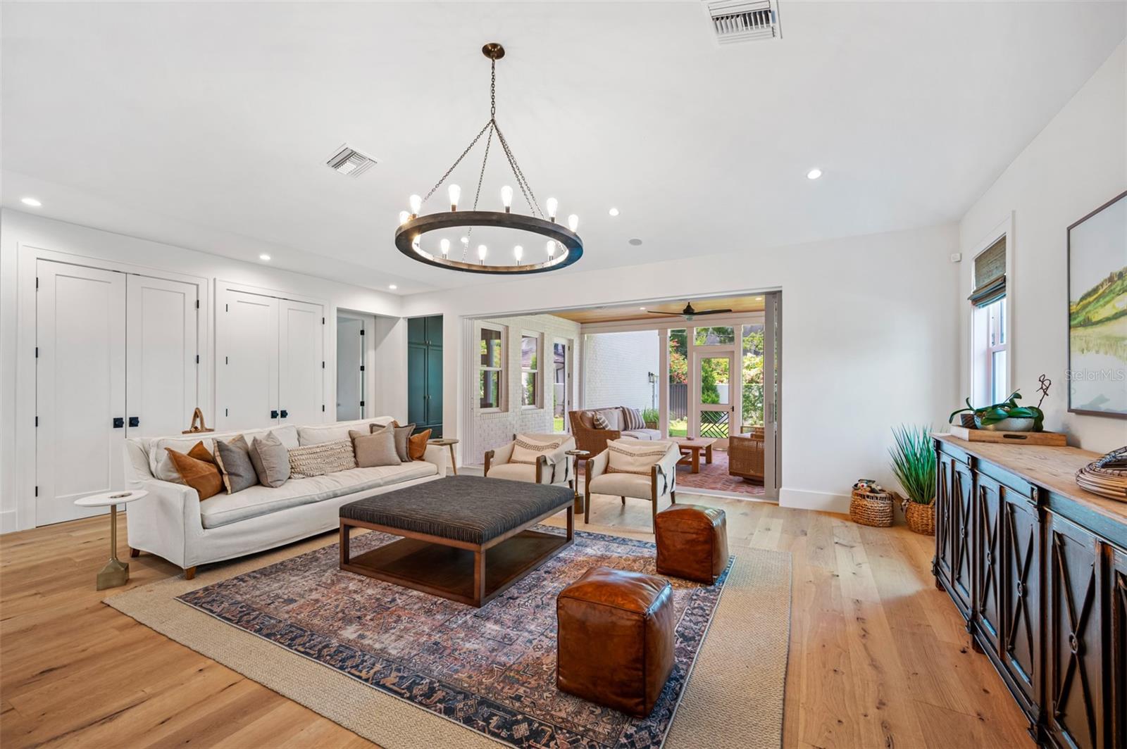 NEW SUBURB BEAUTIFUL - Residential