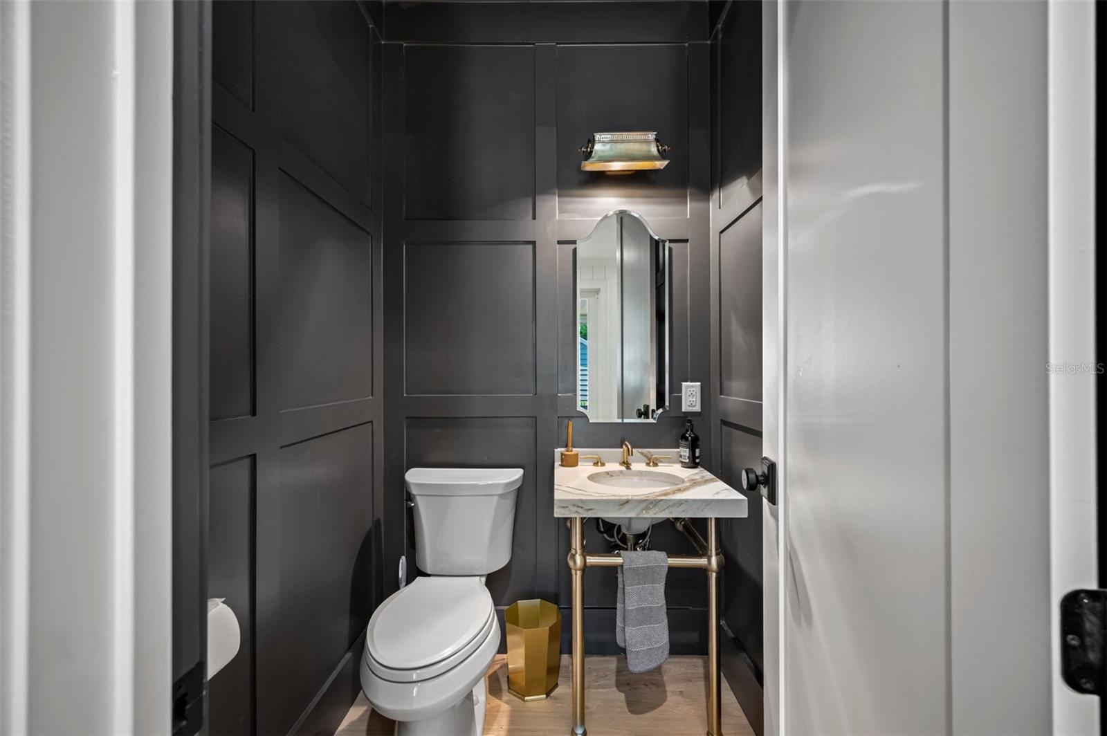 NEW SUBURB BEAUTIFUL - Residential