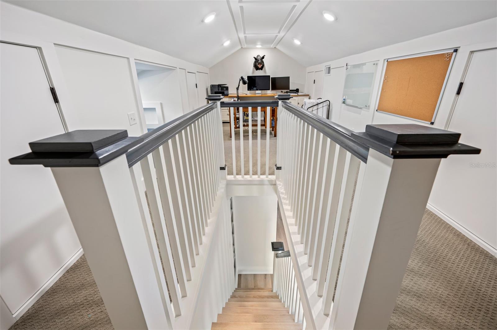 NEW SUBURB BEAUTIFUL - Residential