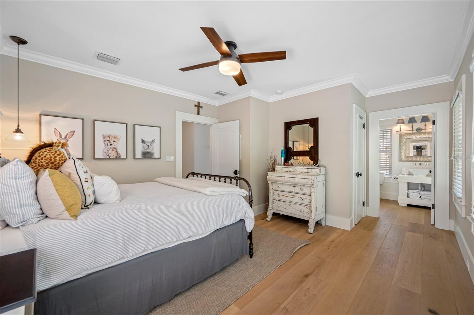 NEW SUBURB BEAUTIFUL - Residential