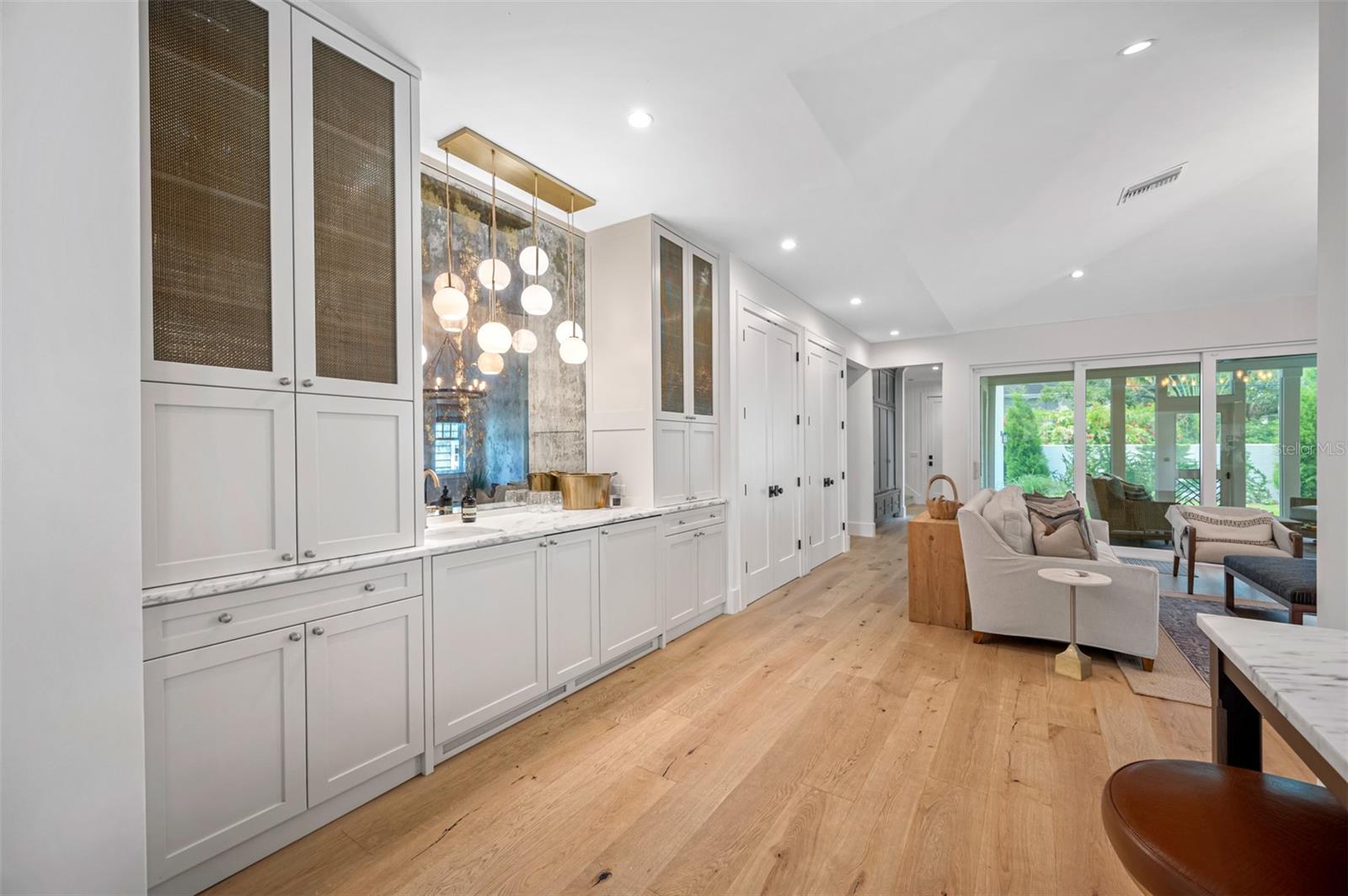 NEW SUBURB BEAUTIFUL - Residential