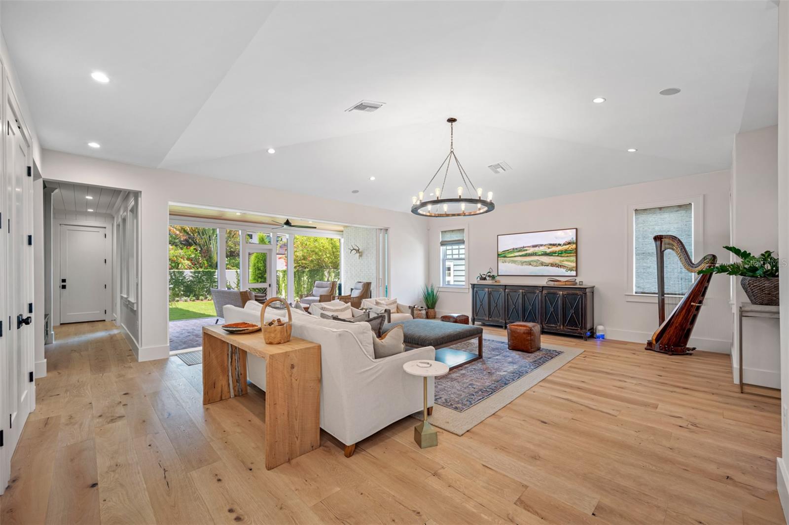 NEW SUBURB BEAUTIFUL - Residential