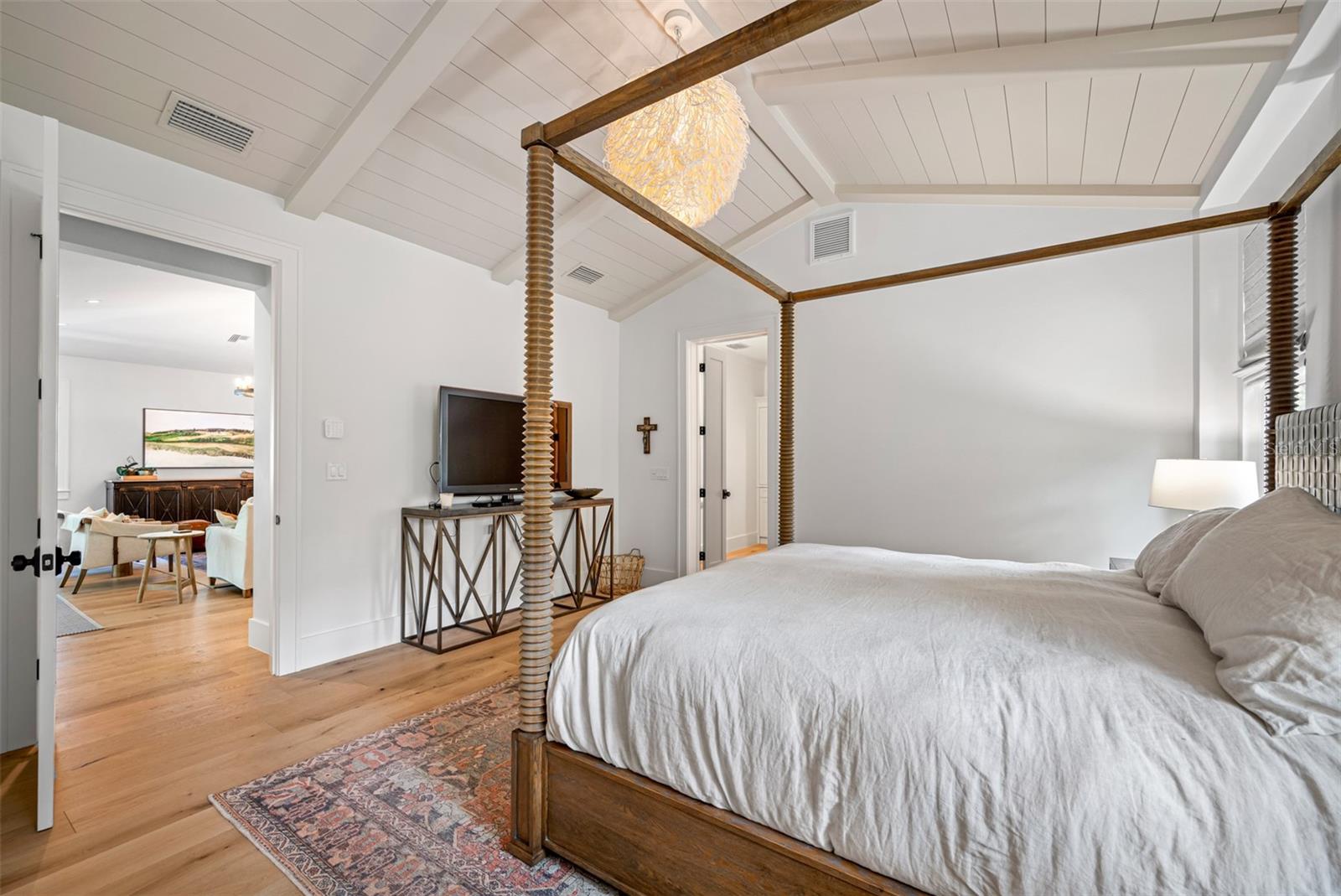 NEW SUBURB BEAUTIFUL - Residential