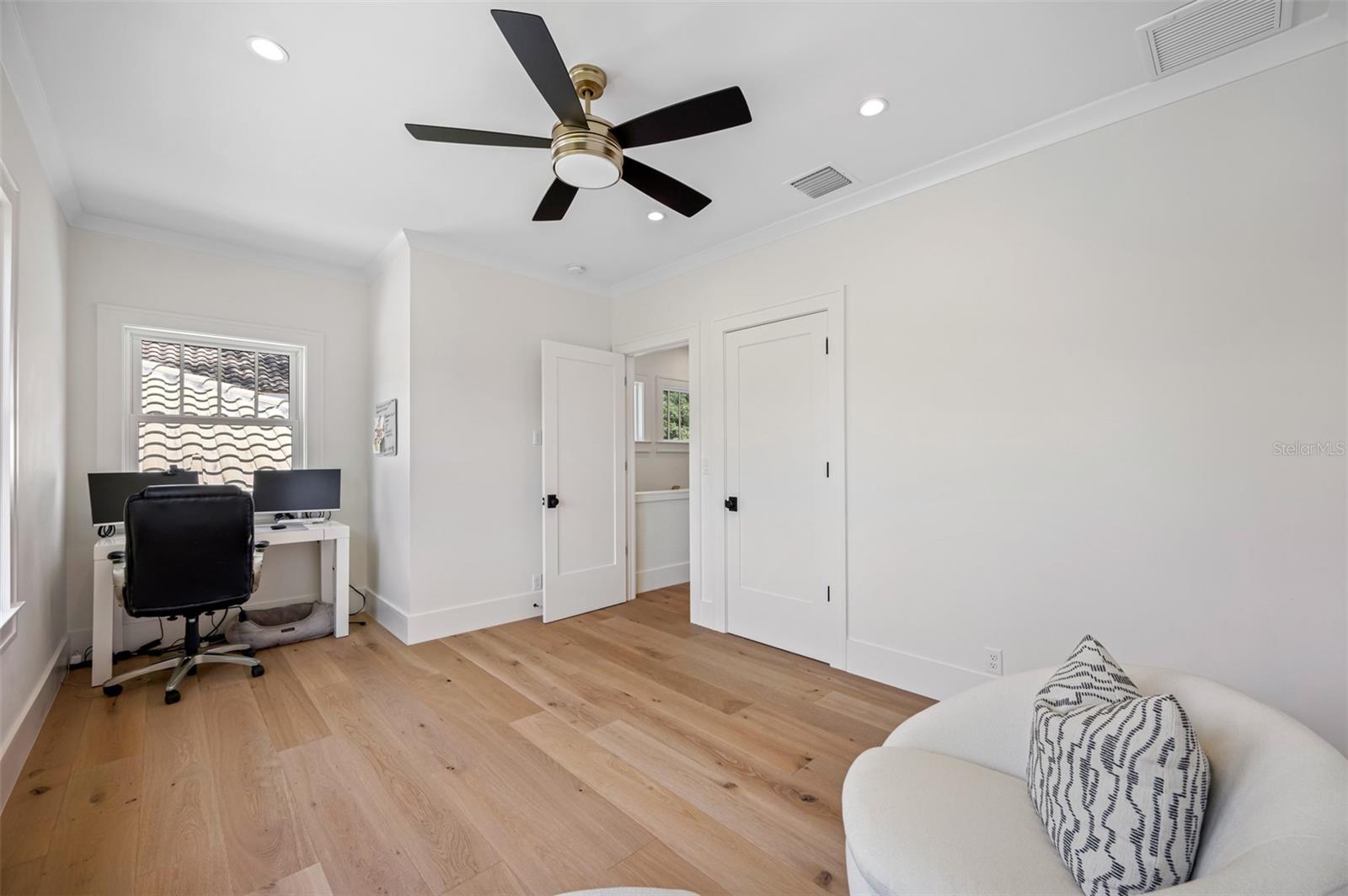 NEW SUBURB BEAUTIFUL - Residential